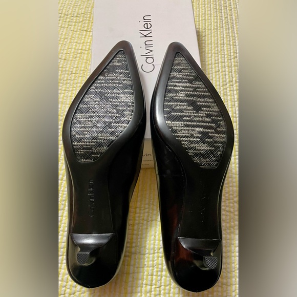 🖤 NWT Calvin Klein DIEMA KIDSKIN Black Leather Flats 🖤 - Picture 6 of 6